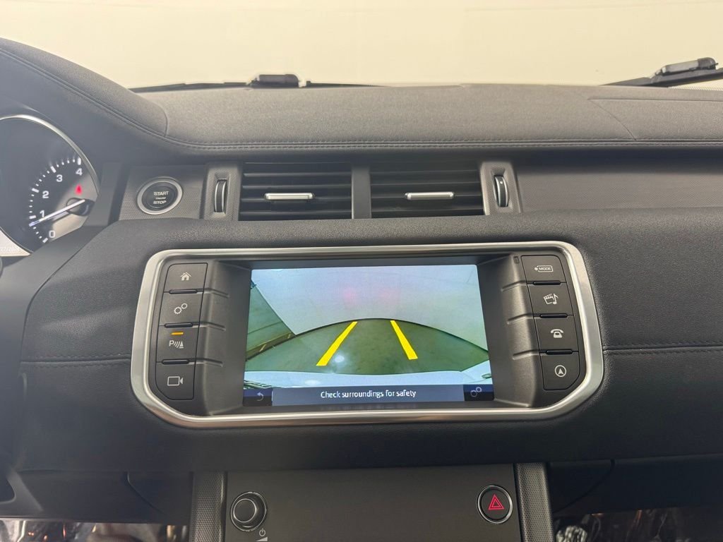 Used 2019 Fuji White Land Rover SE image 25