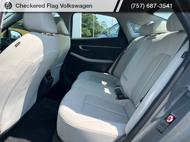 Used 2023 Hampton Gray Hyundai SEL image 26