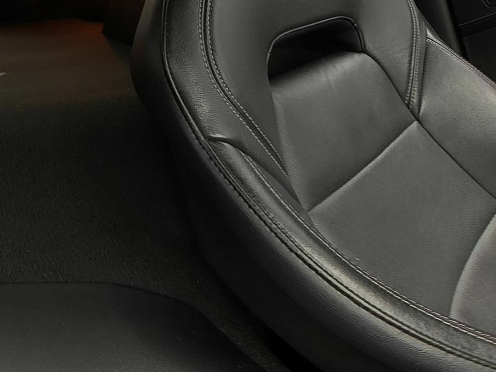 Used 2019 ARCTIC WHITE Chevrolet Z51 1LT image 14