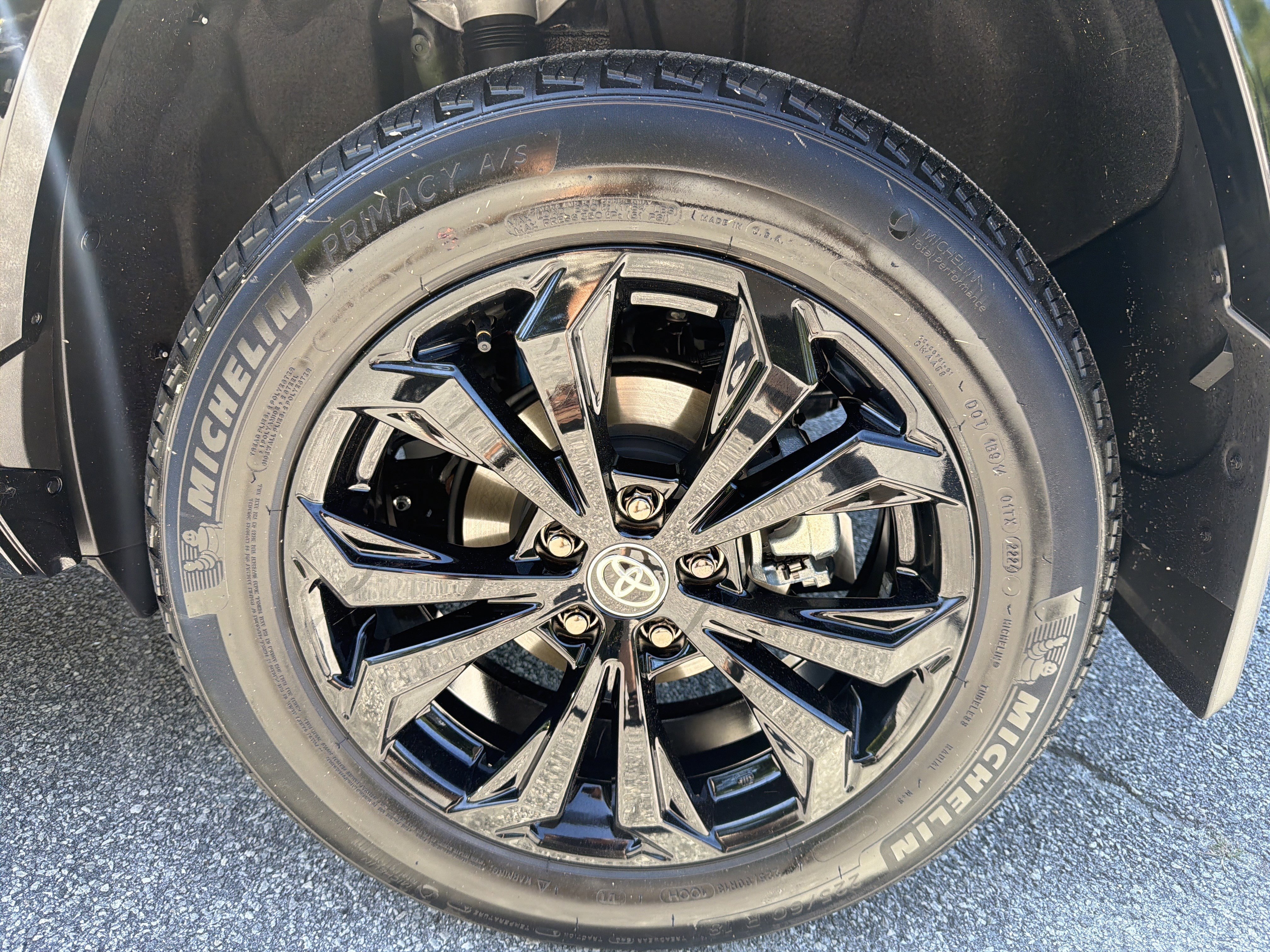2024 Toyota RAV4 XSE - Photo 19