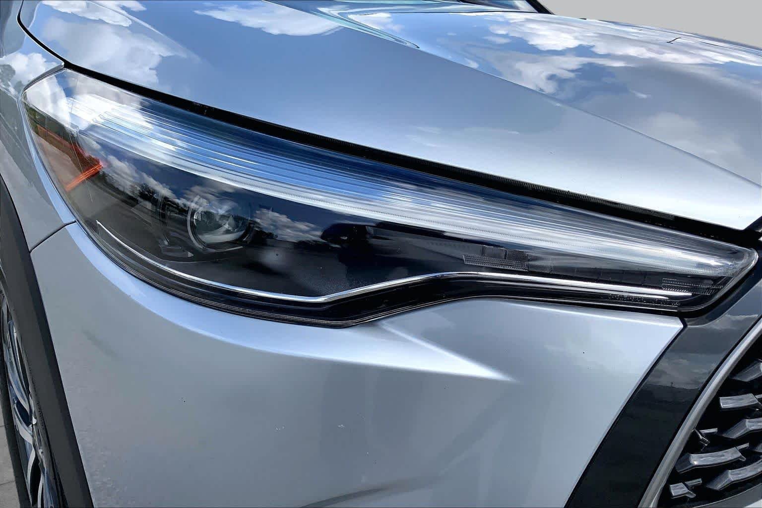Used 2023 Sonic Silver Toyota XLE image 27