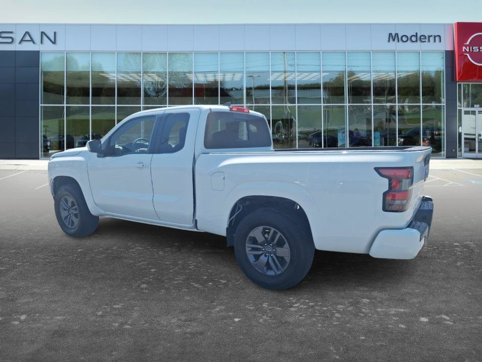Used 2025 Glacier White Nissan SV image 6