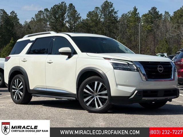 2023 Nissan Pathfinder Platinum