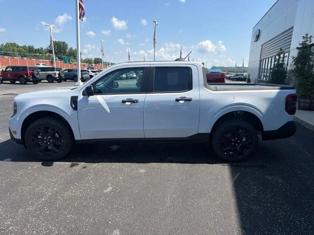 New 2026 Space White Metallic Ford XLT image 7