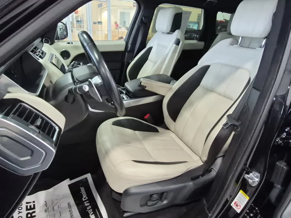Used 2021 Ligurian Black Land Rover HSE Dynamic image 12