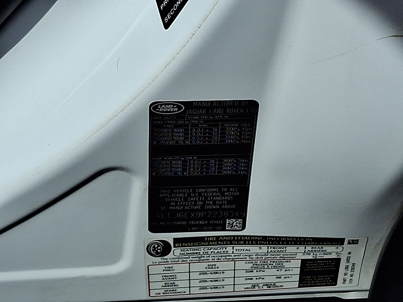 Certified Used 2023 Fuji White - 1AA Land Rover 90 S image 27
