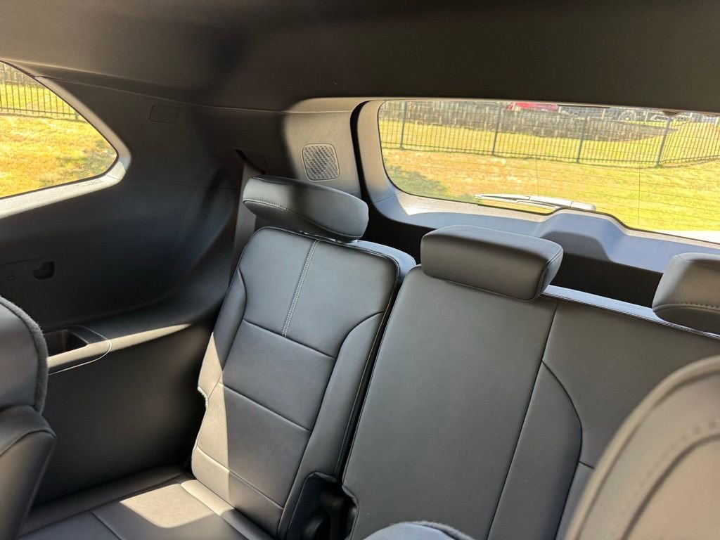 2026 GMC Acadia Elevation - Photo 23