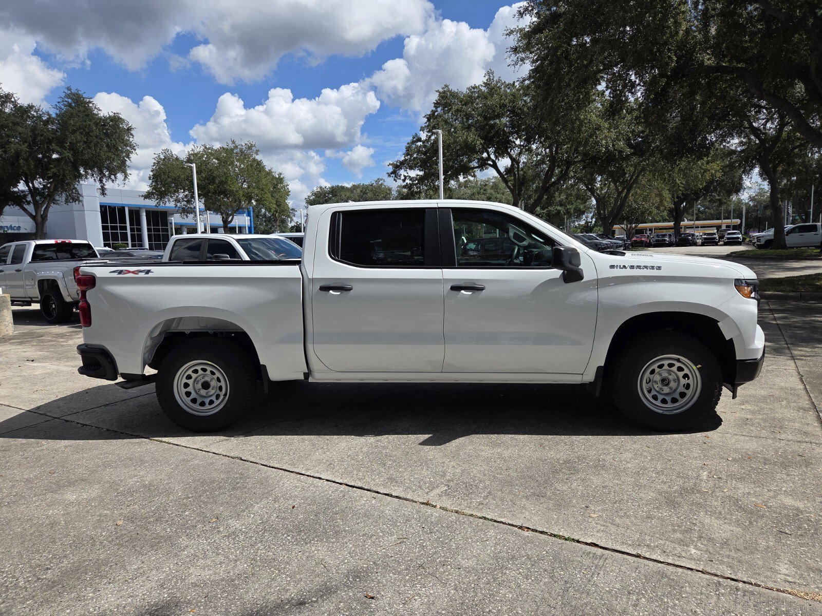 New 2026 Summit White Chevrolet WT image 8
