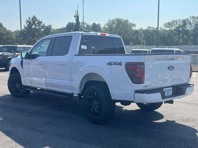 New 2026 Oxford White Ford Lariat image 4