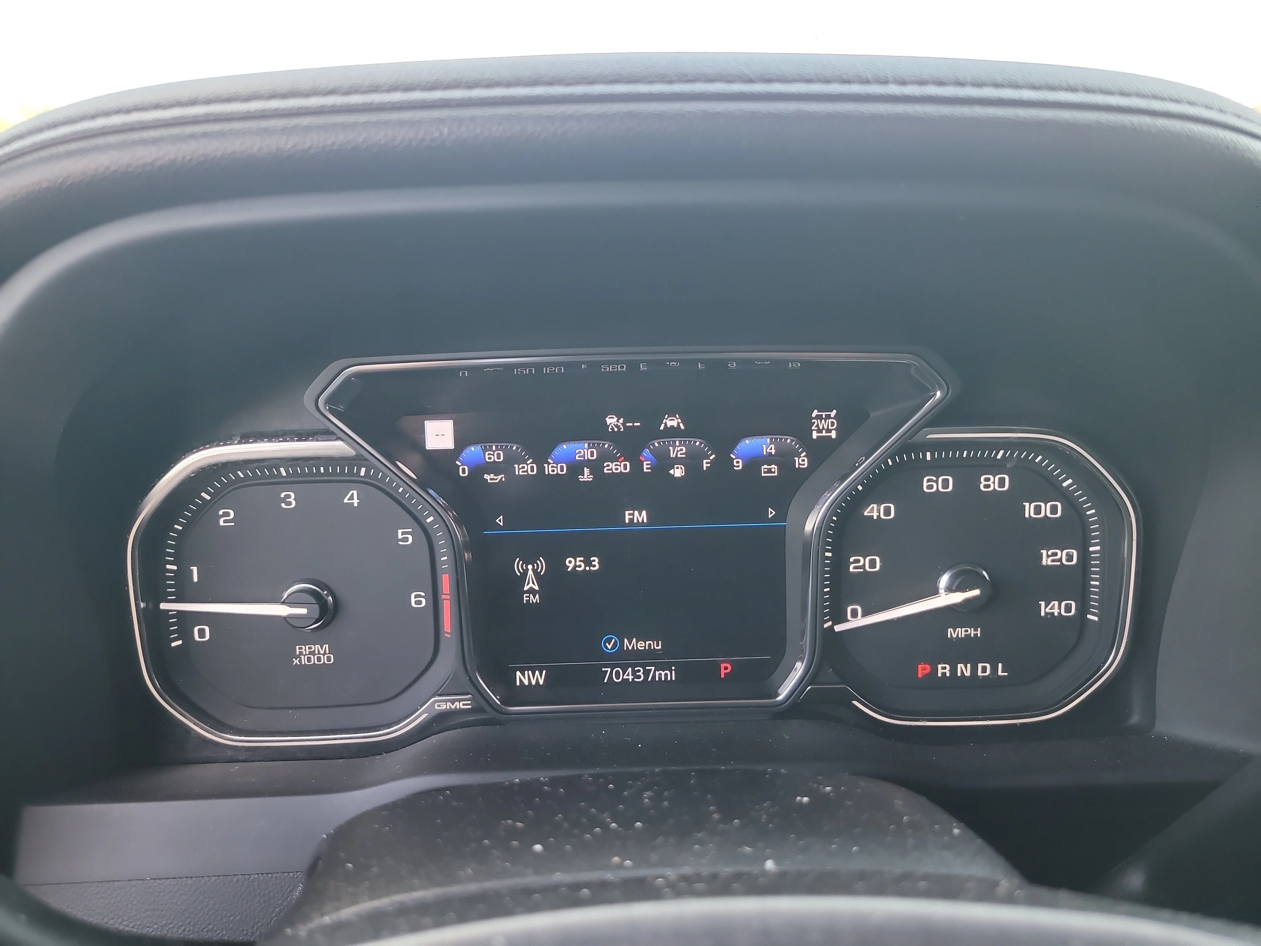 Used 2022 Onyx Black GMC Denali image 31