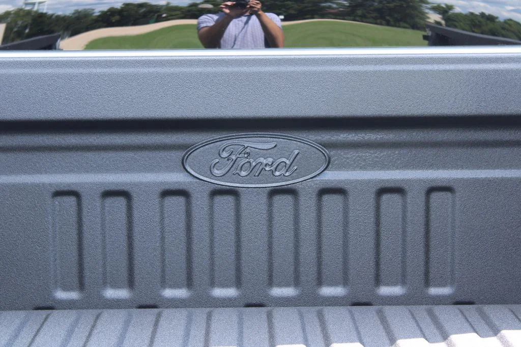New 2026 Avalanche Ford F-350® XLT image 12