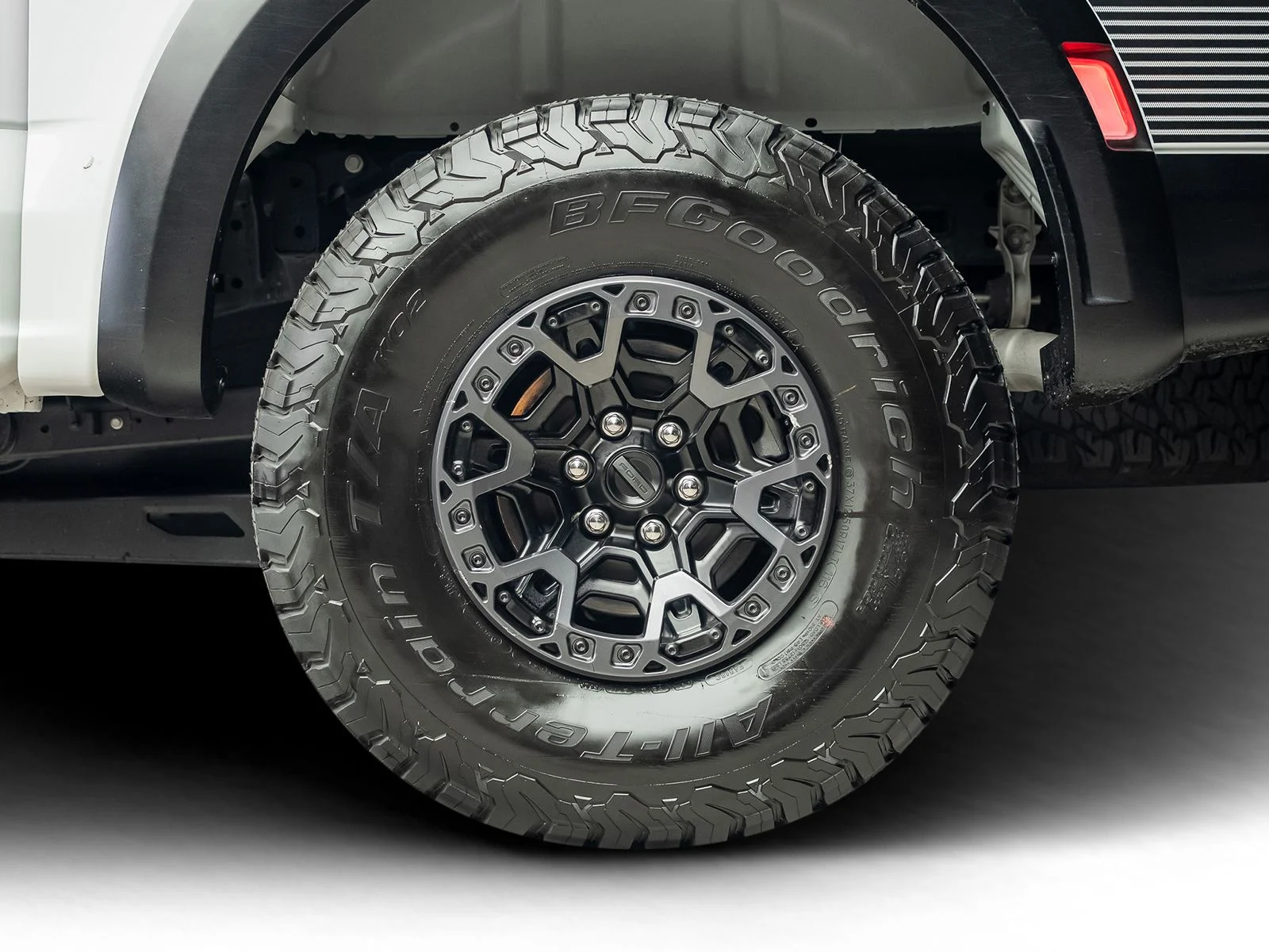 Used 2024 White Ford Raptor image 28
