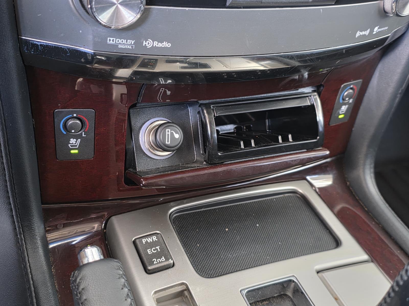 Used 2015 Silver Lexus 570 image 25