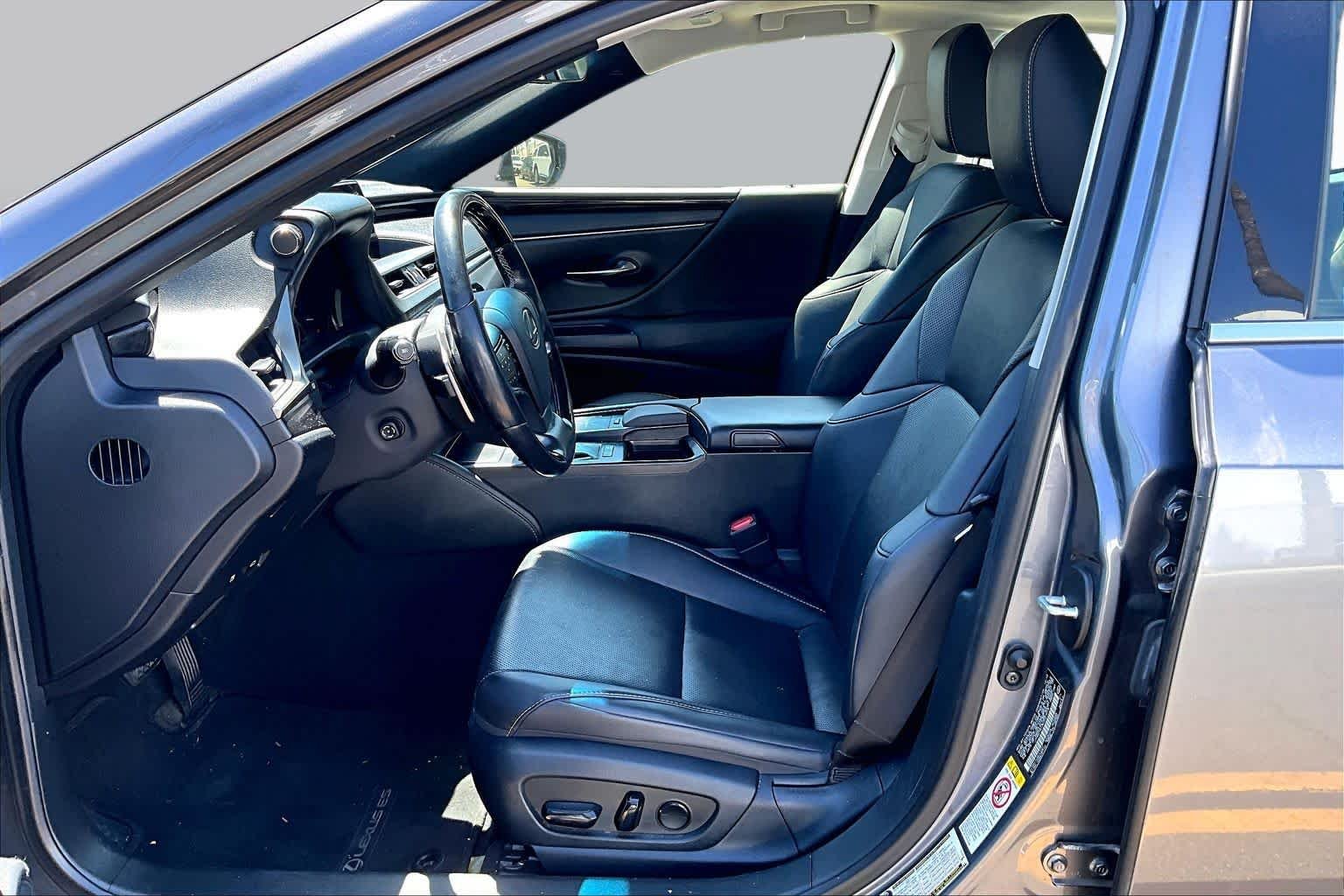 Used 2019 Nebula Gray Pearl Lexus  image 7
