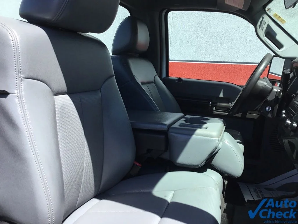 Used 2014 White Ford XL image 30