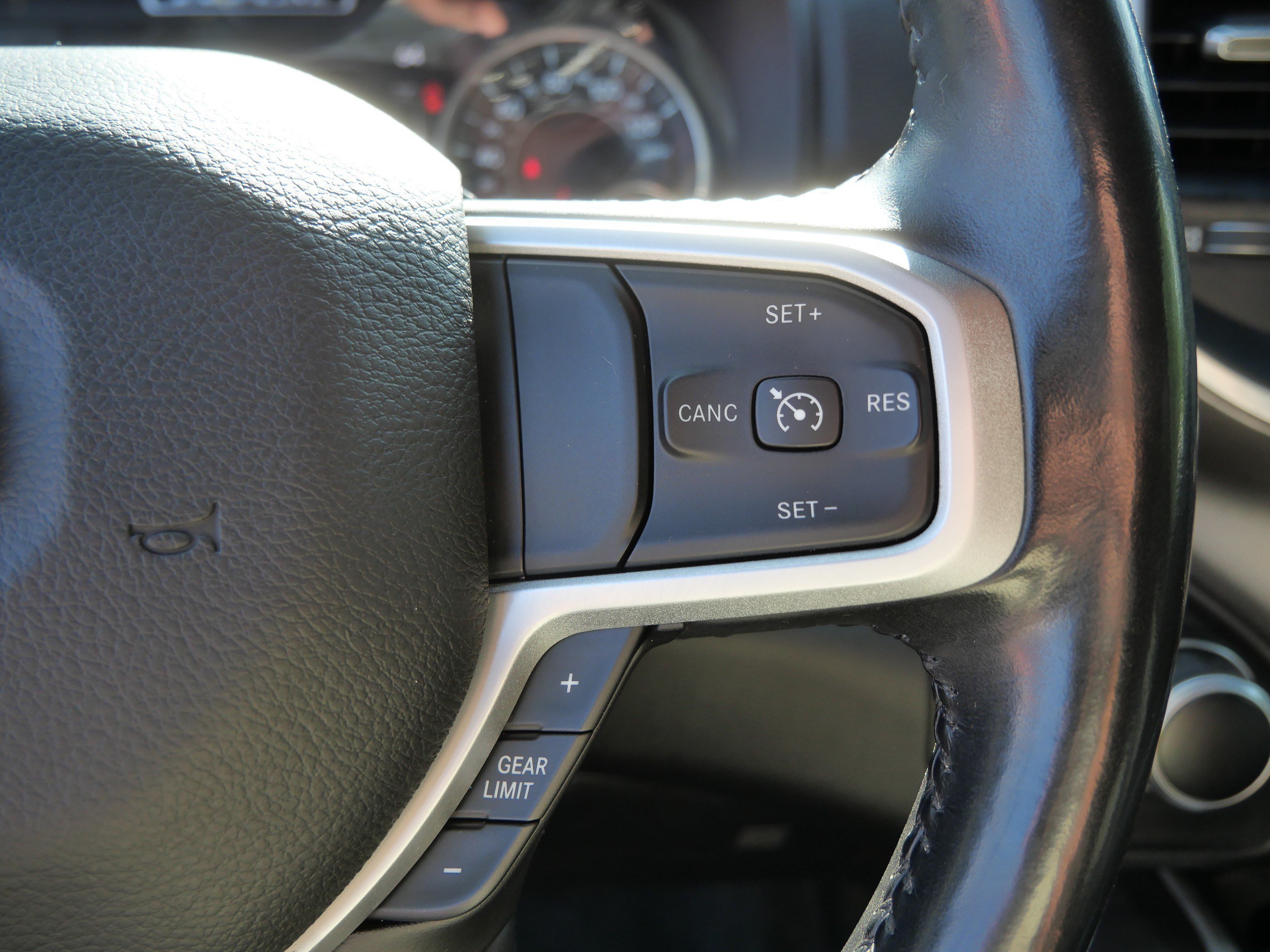 Used 2021 Diamond Black Crystal Pearlcoat Ram Big Horn image 30