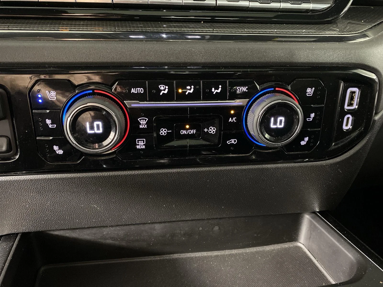 Used 2022 Northsky Blue Metallic Chevrolet ZR2 image 20