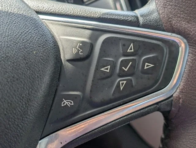Used 2018 Silver Chevrolet LS image 27
