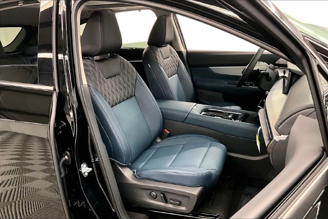 New 2026 Super Black Nissan Platinum image 40