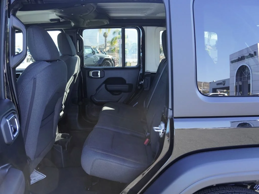 New 2026 black clearcoat Jeep Sport RHD image 28