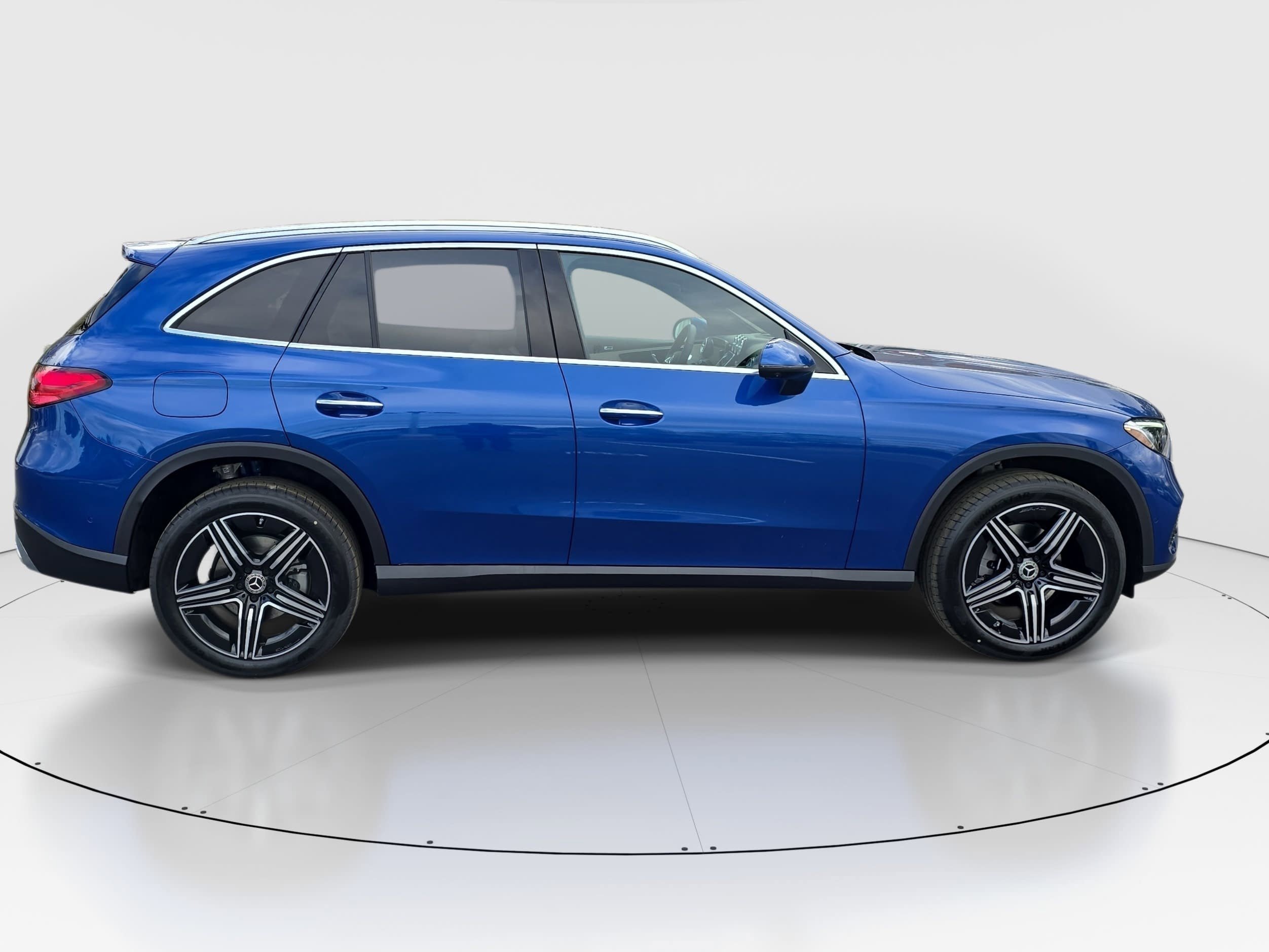 New 2026 Starling Blue Metallic Mercedes-Benz GLC300 image 4