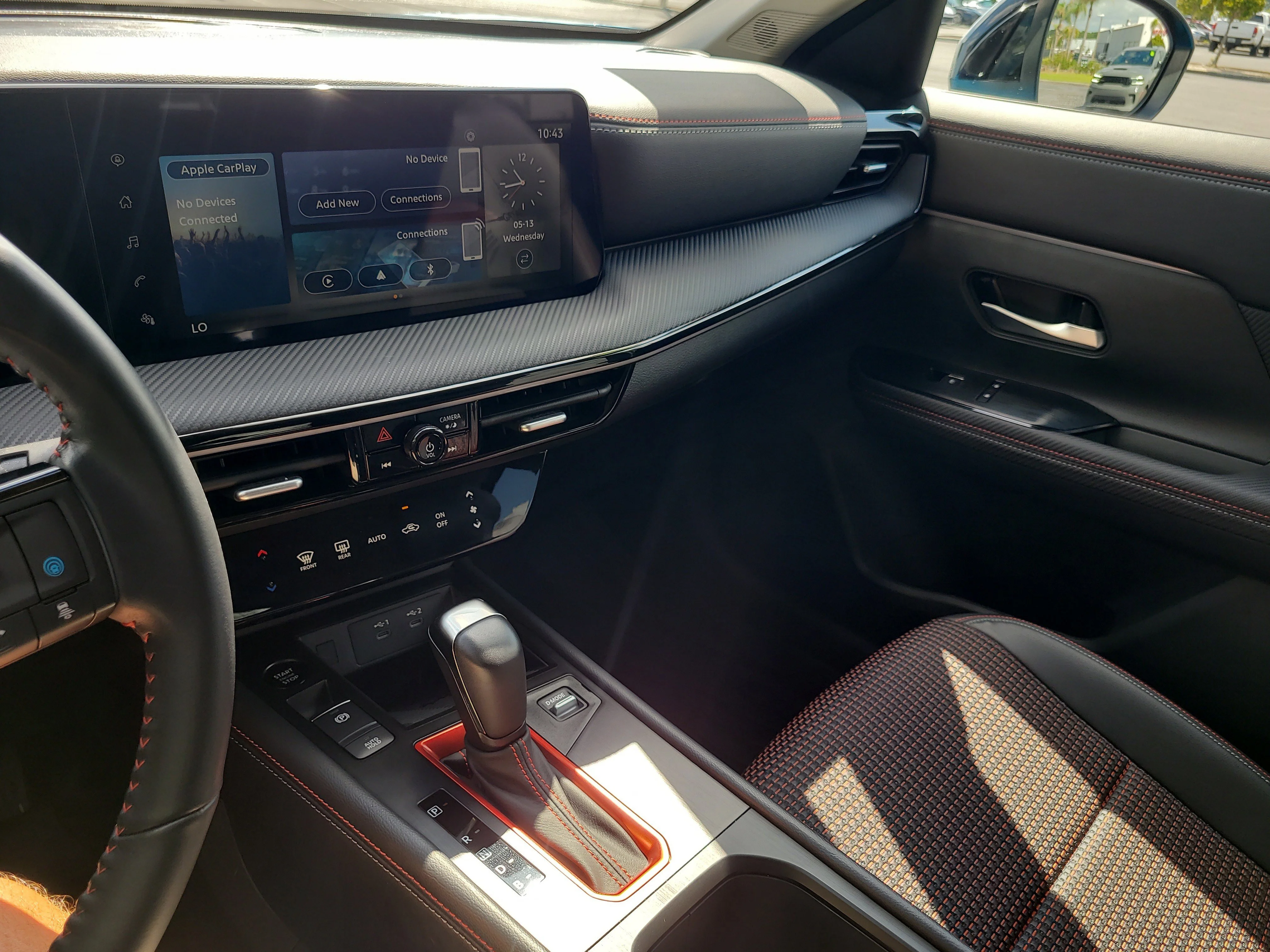 Used 2025 Arctic Ice Blue Metallic/Super Black Nissan SR image 21