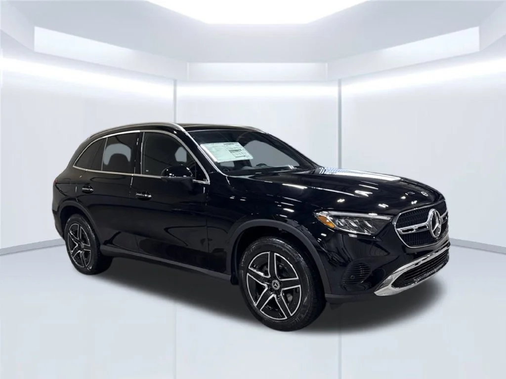 Used 2027 Black Mercedes-Benz GLC 300 image 7