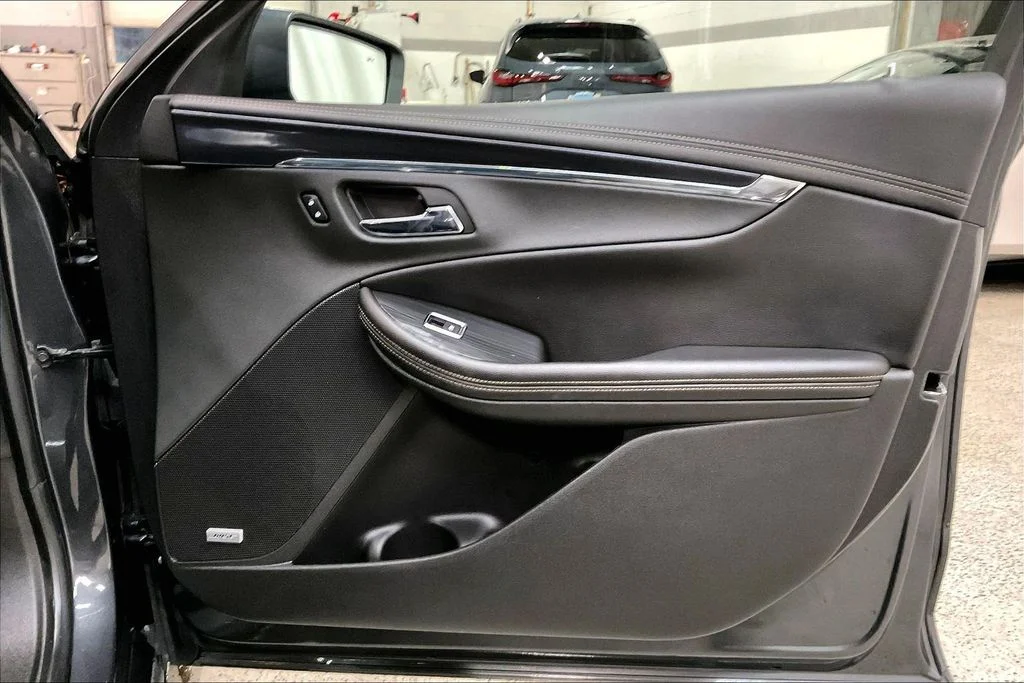 Used 2019 Gray Chevrolet Premier image 23