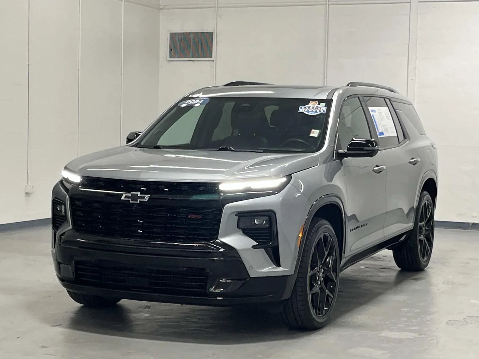 Used 2024 Sterling Gray Metallic Chevrolet RS image 4