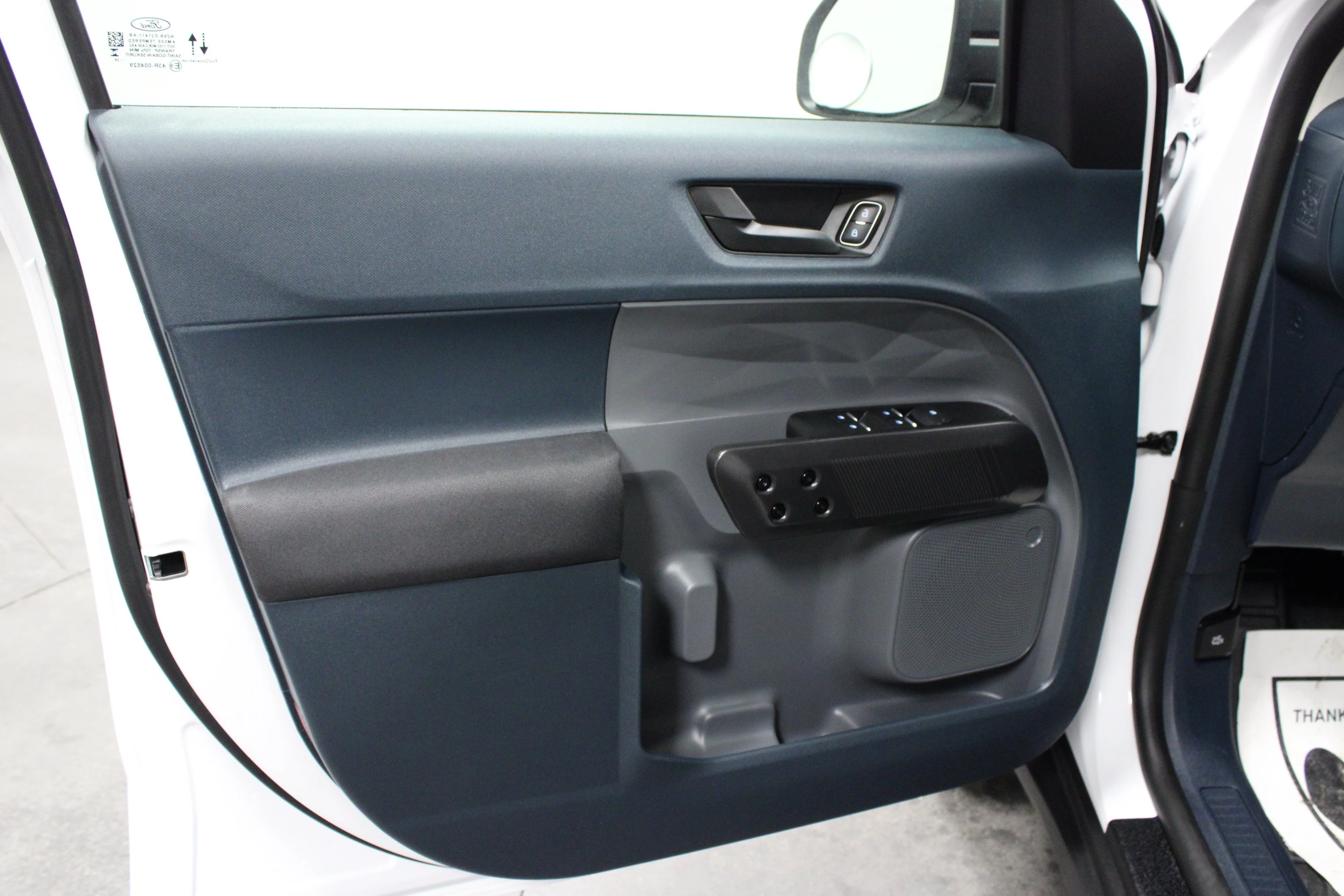 Used 2025 Oxford White Ford XL image 11