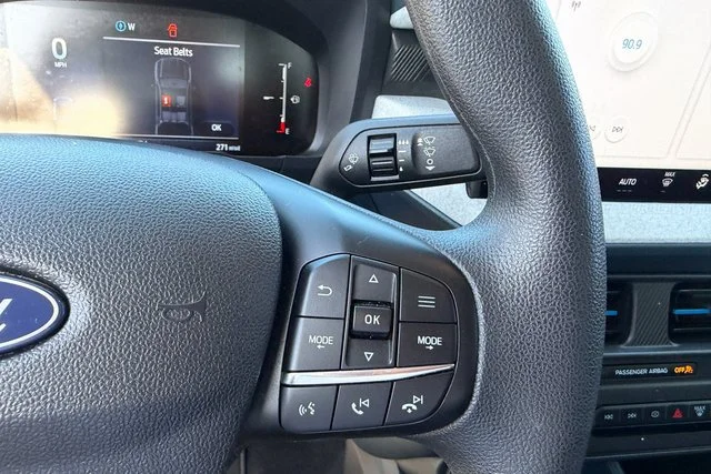 Used 2026 Gray Ford XLT image 16