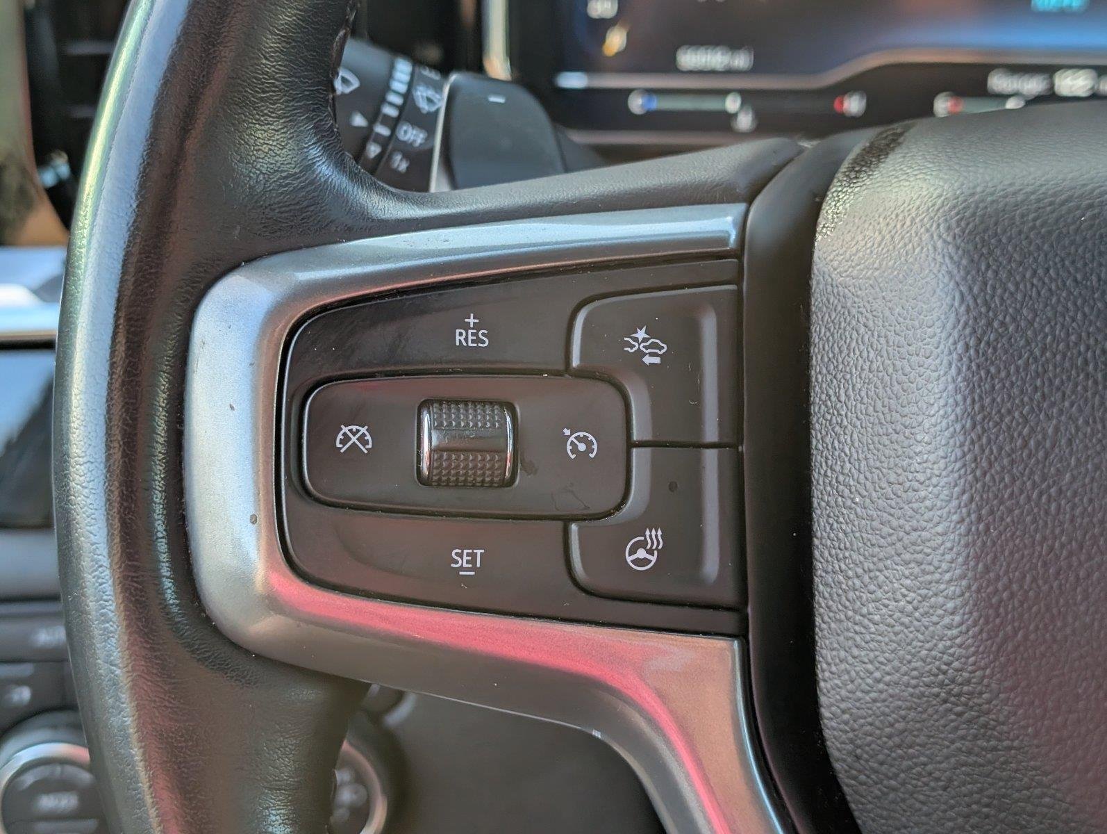 Used 2023 BLACK Chevrolet RST image 28
