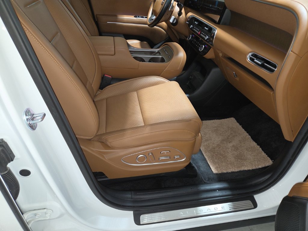 Certified Used 2026 White Hyundai Calligraphy image 22