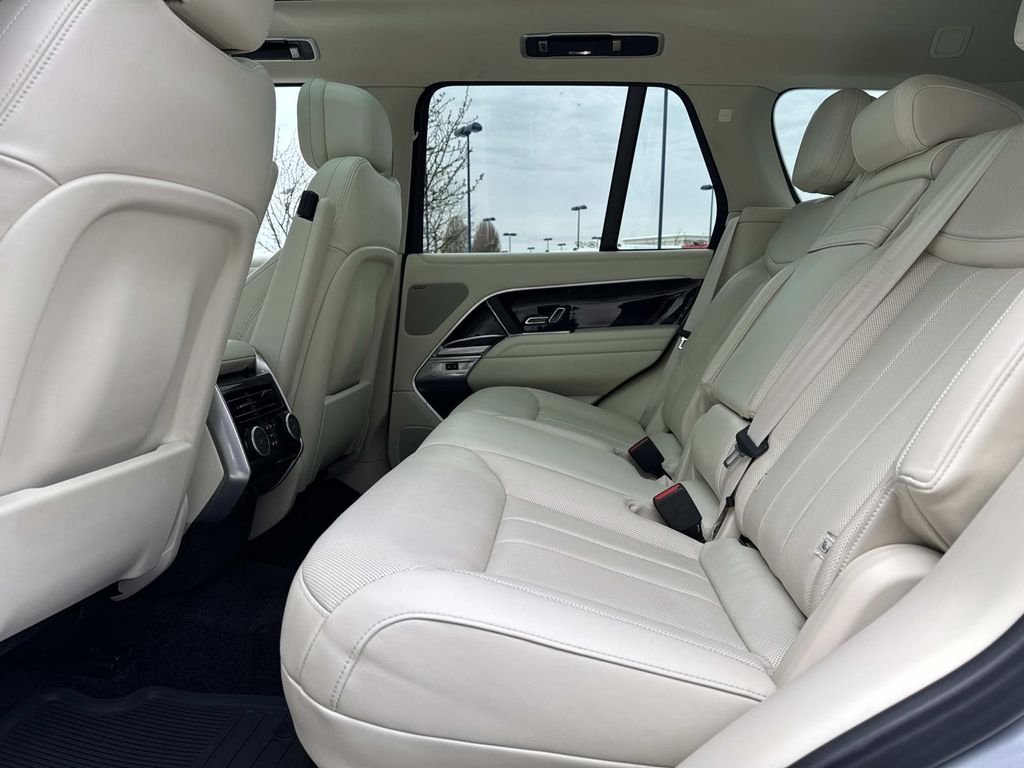 2023 Land Rover Range Rover SE - Photo 14
