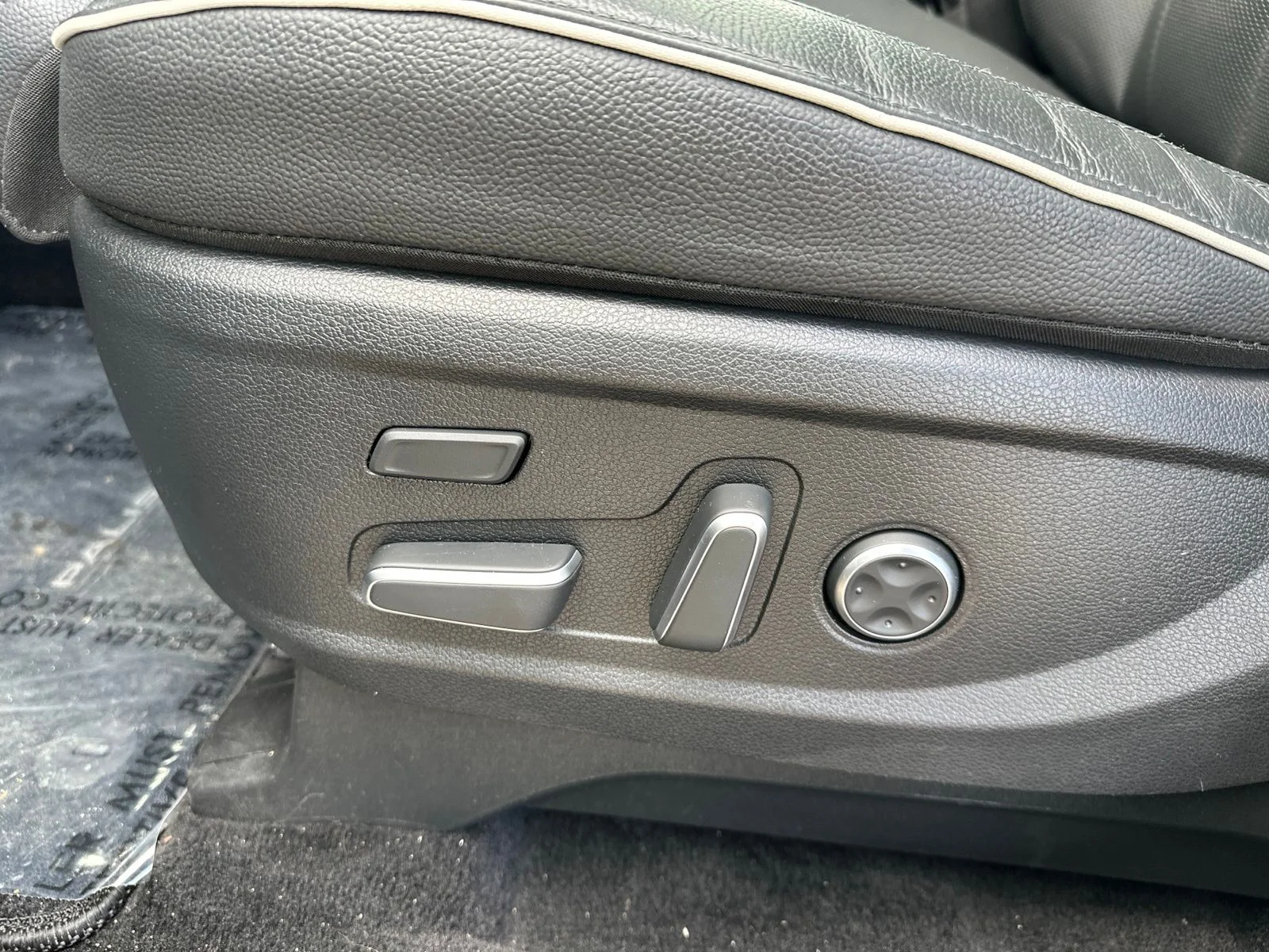 Used 2023 Red Hyundai Limited image 12