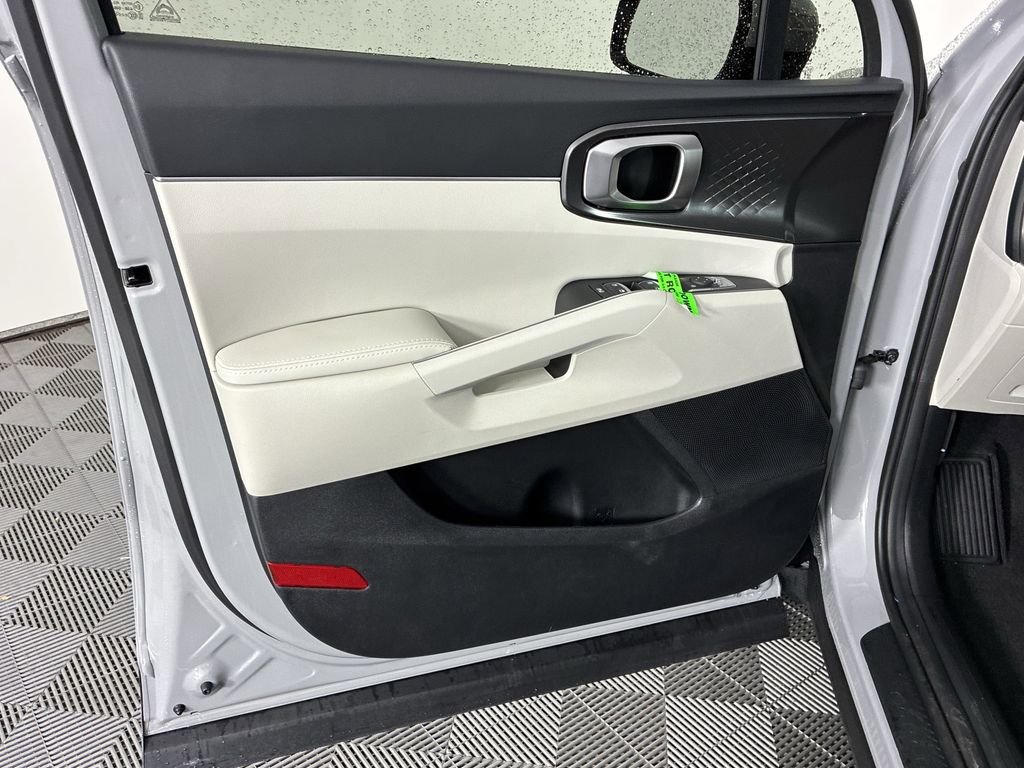 New 2026 Wolf Gray Kia S image 18