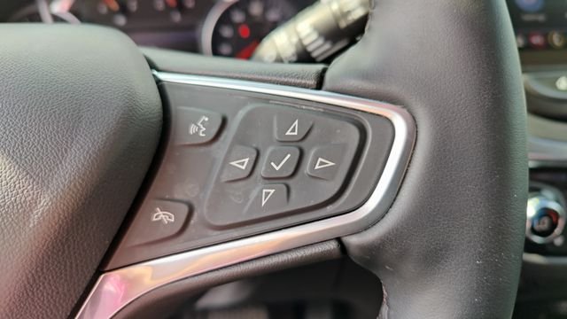 Used 2023 Red Chevrolet Premier image 17