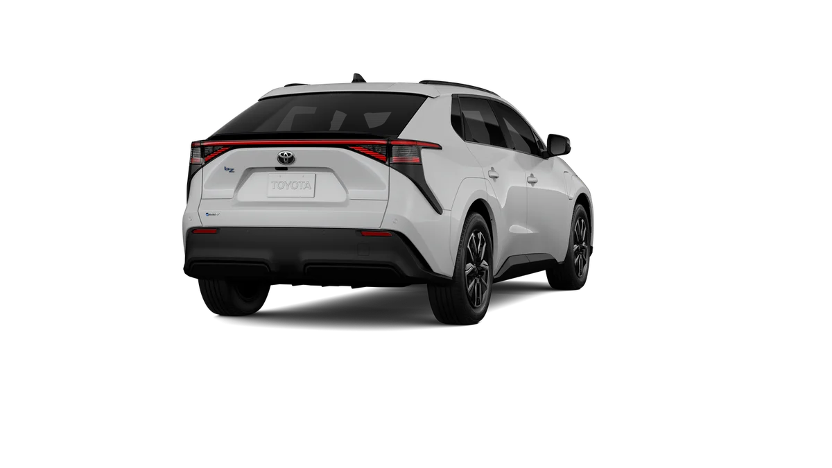 New 2027 Wind Chill Pearl Toyota XLE image 9