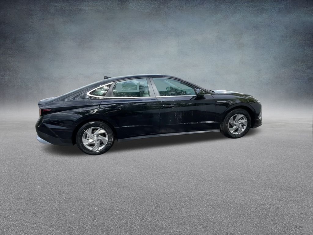 Certified Used 2026 Abyss Black Hyundai SE image 26