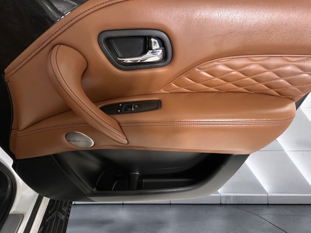 2023 INFINITI QX80 Sensory 4WD - Photo 15