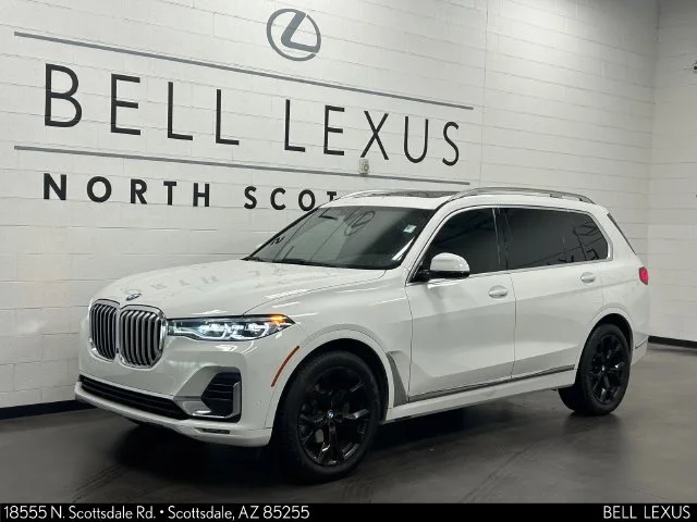 Used 2021 White BMW xDrive40i image 8