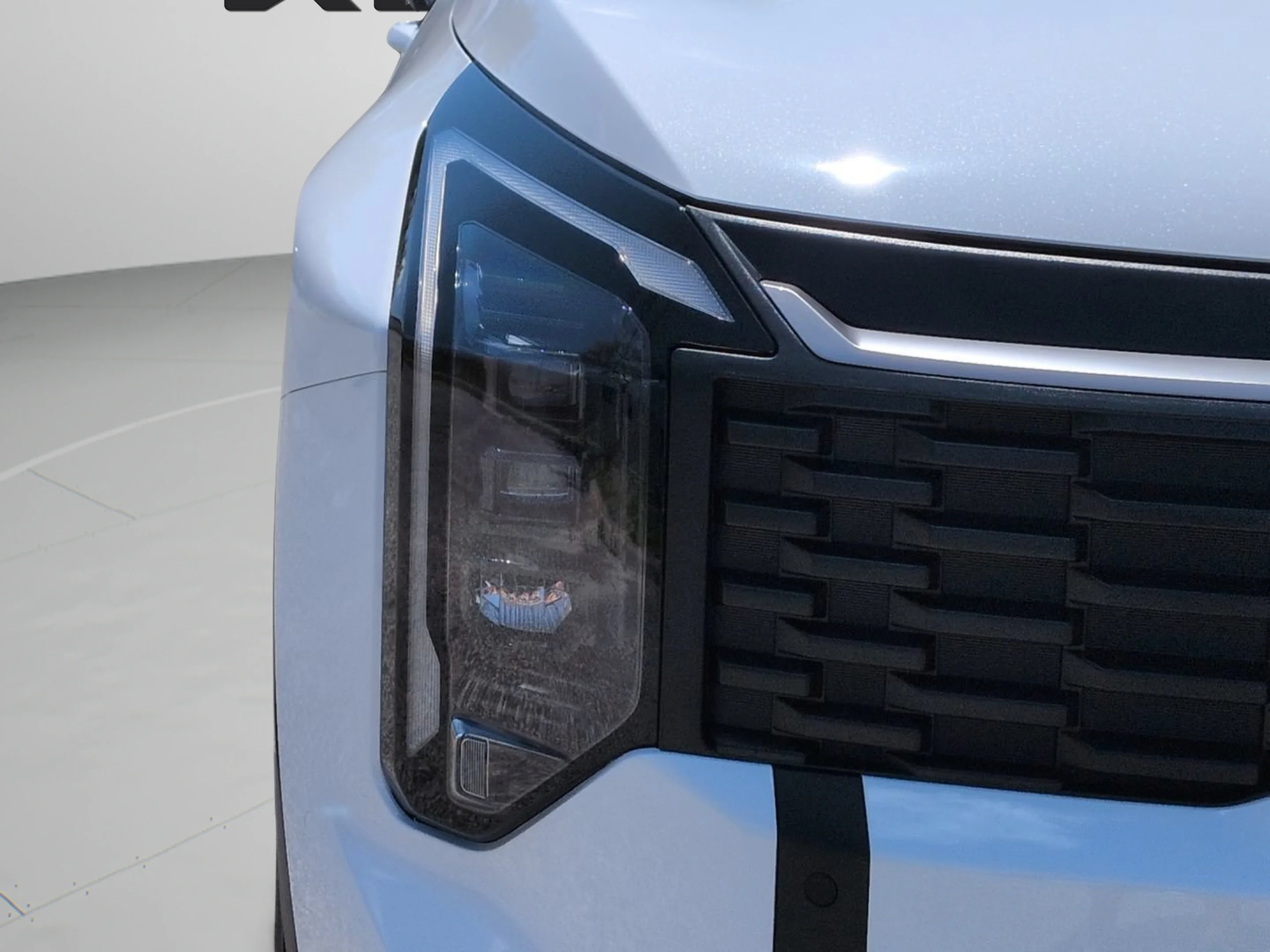 New 2026 Glacial White Pearl Kia LX image 12