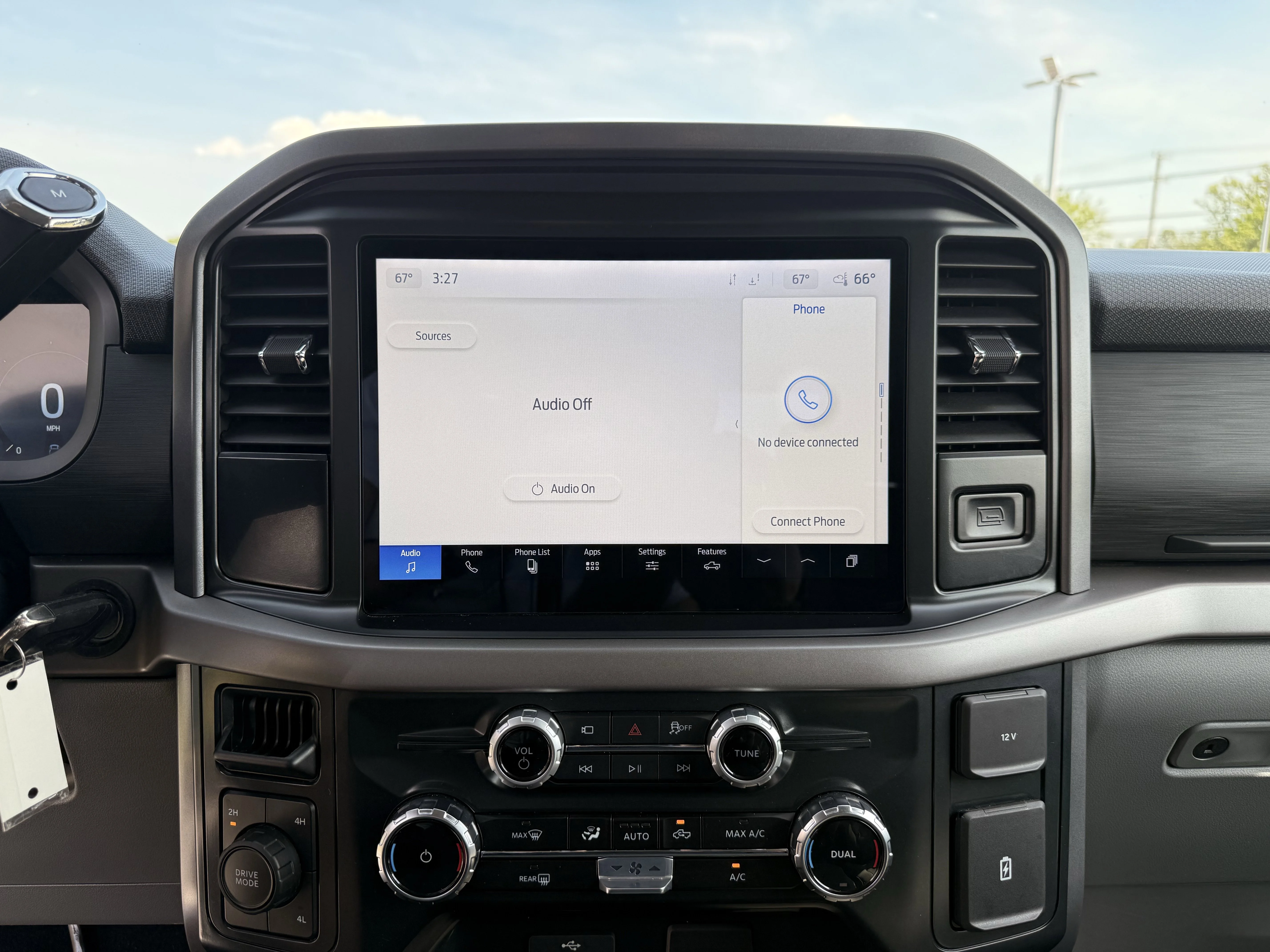 Used 2025 Silver Metallic Ford XLT image 22