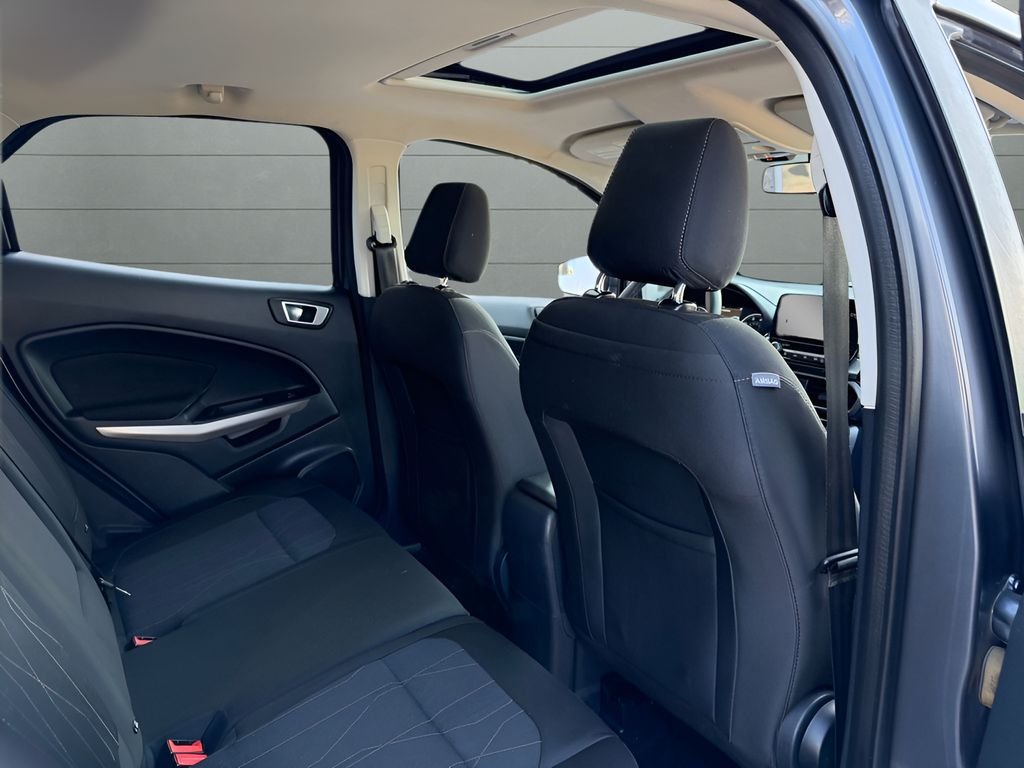 Used 2018 Gray Ford SE image 26