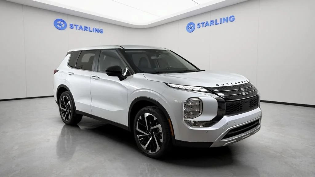 Used 2024 White Mitsubishi SE 2.5 2WD image 13