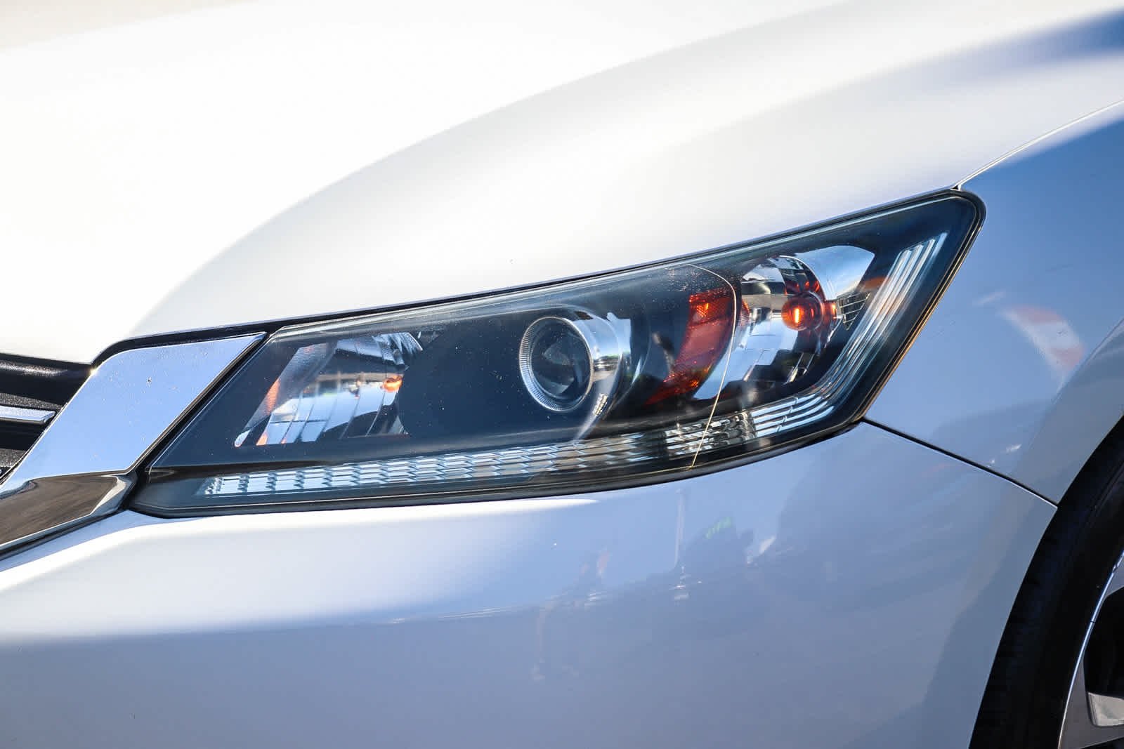 Used 2015 White Honda Sport image 8