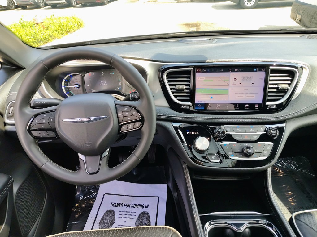 2024 Chrysler Pacifica PHEV Select - Photo 42