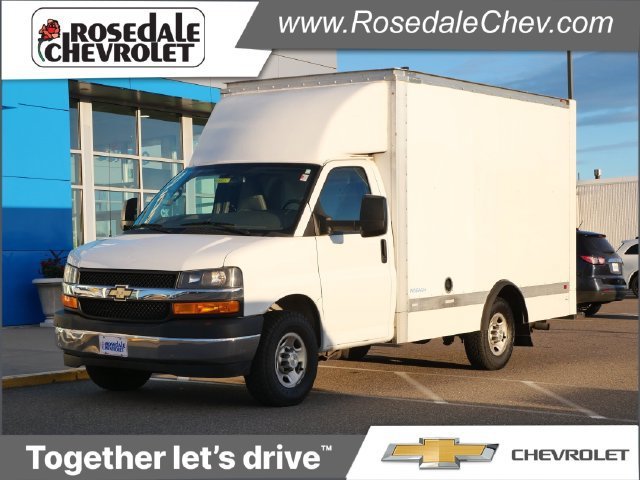 2022 Chevrolet Express Cutaway Base