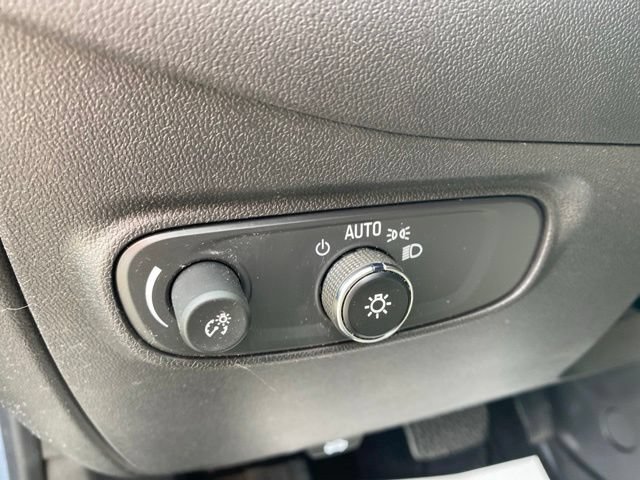 Used 2024 Lakeshore Blue Metallic Chevrolet LT image 17