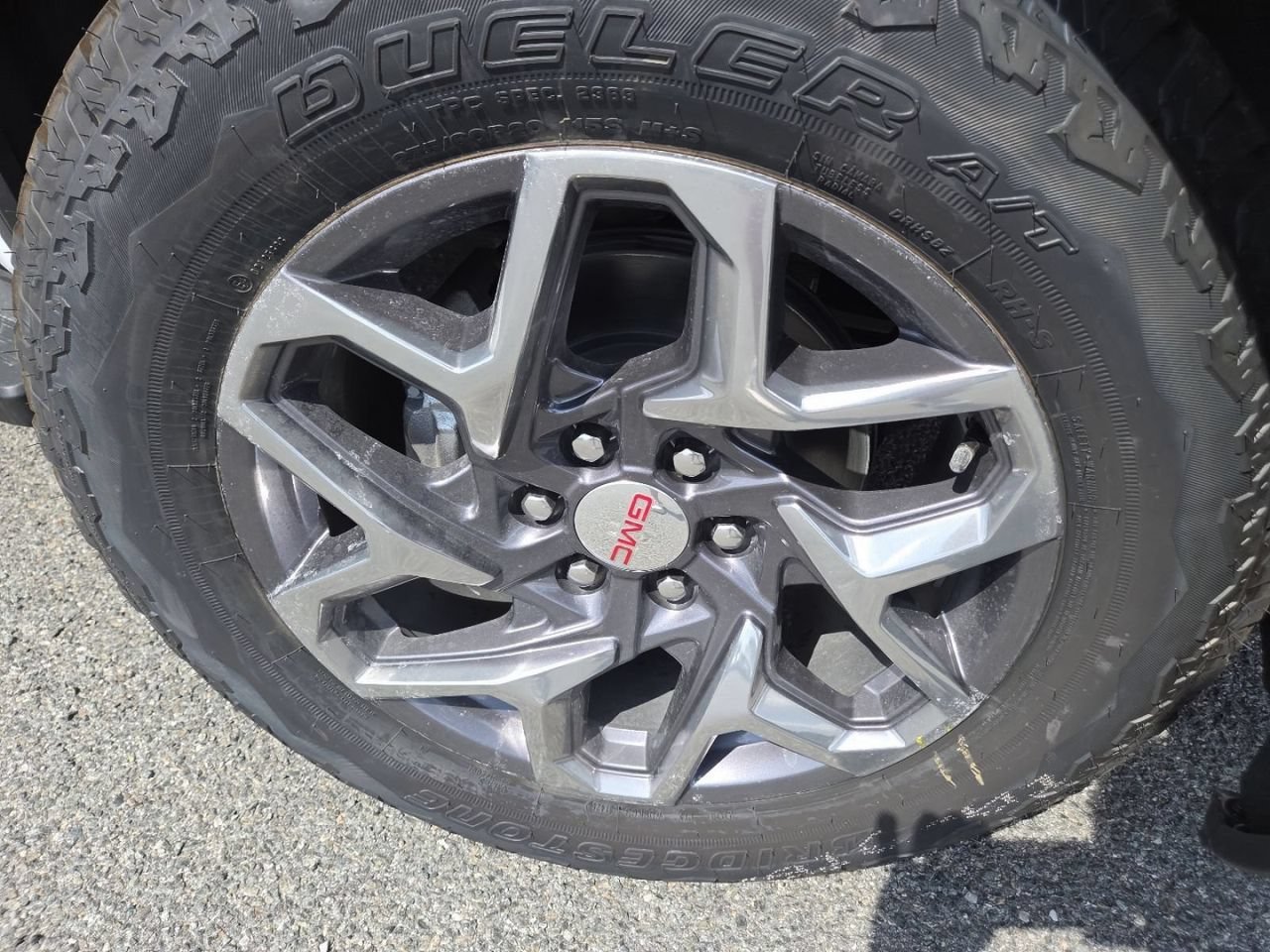 2026 GMC Sierra 1500 SLT - Photo 17